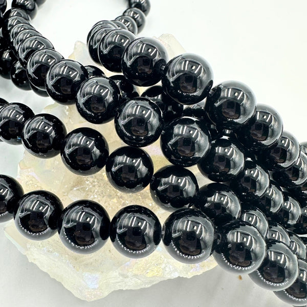 black onyx, 8mm, round, glossy, 1 strand, 16 inches, approx. 48