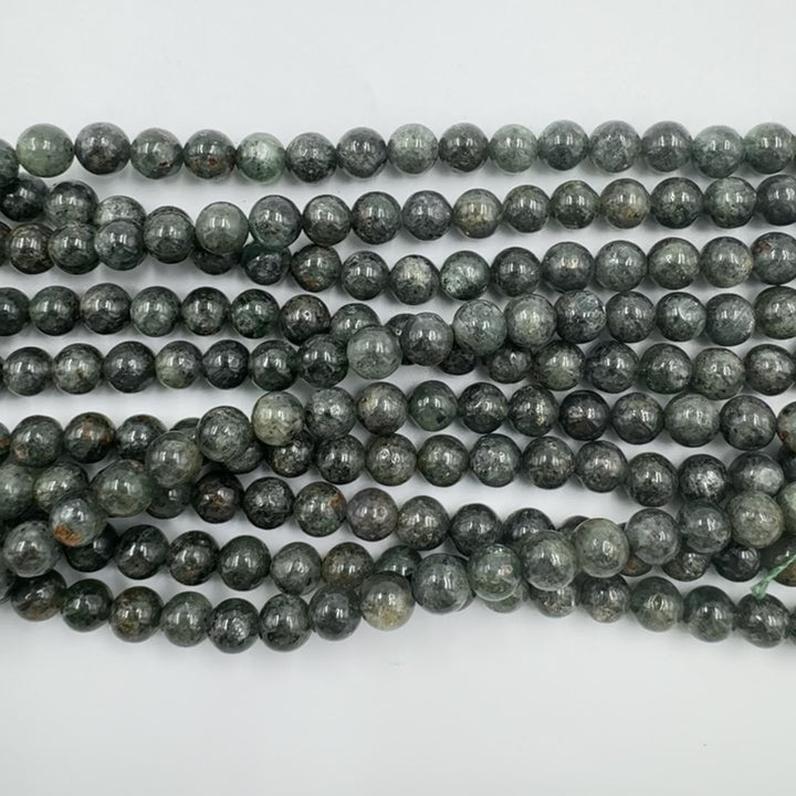 A 6mm round green kyanite beads, glossy, 1 strand, approx. 66 beads(Nepal)