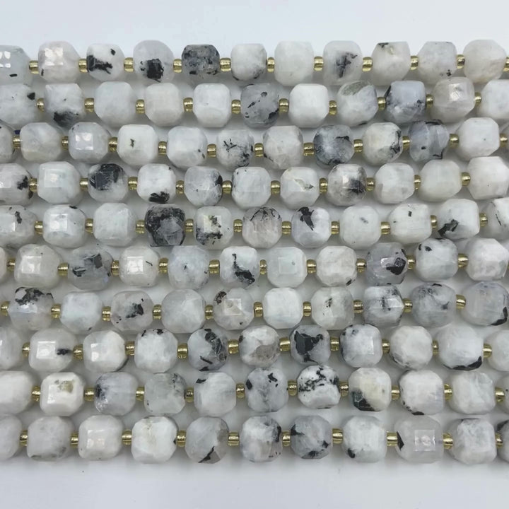 8mm cubed moonstone beads, glossy, 1 strand, approx. 35 beads(India)